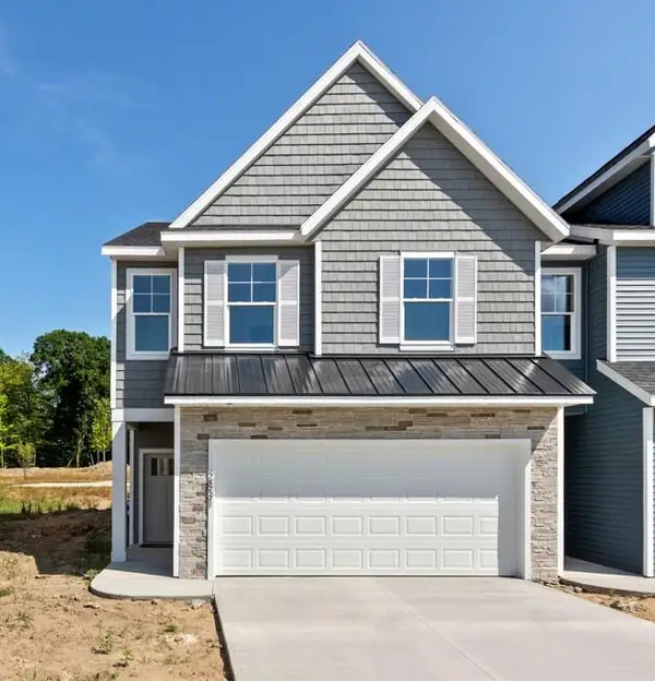 2831 W Highgate Street Se #32, Kentwood, MI 49512