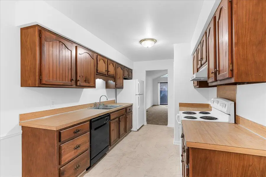 1005 Grenoble Drive #H, Lansing, MI 48917 - Image #3