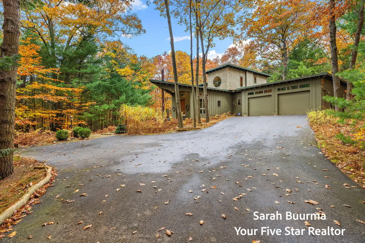 6035 Scenic Woods Circle N, Muskegon, MI 49445 - Image #1