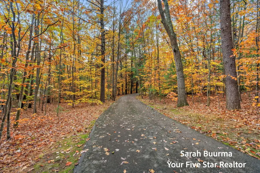 6035 Scenic Woods Circle N, Muskegon, MI 49445 - Image #2