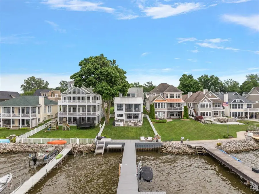 579 Crescent Drive, Holland, MI 49423 - Image #3