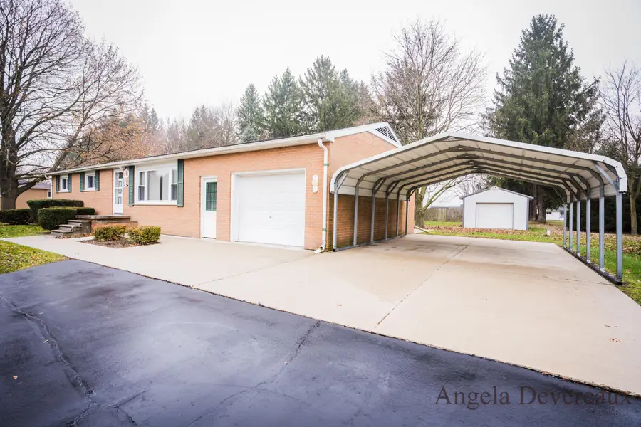 9375 Russell Drive, Greenville, MI 48838 - Image #3