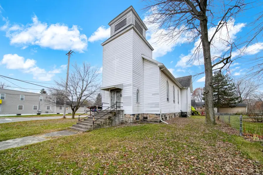 1302 Cooper Street, Jackson, MI 49202 - Image #2