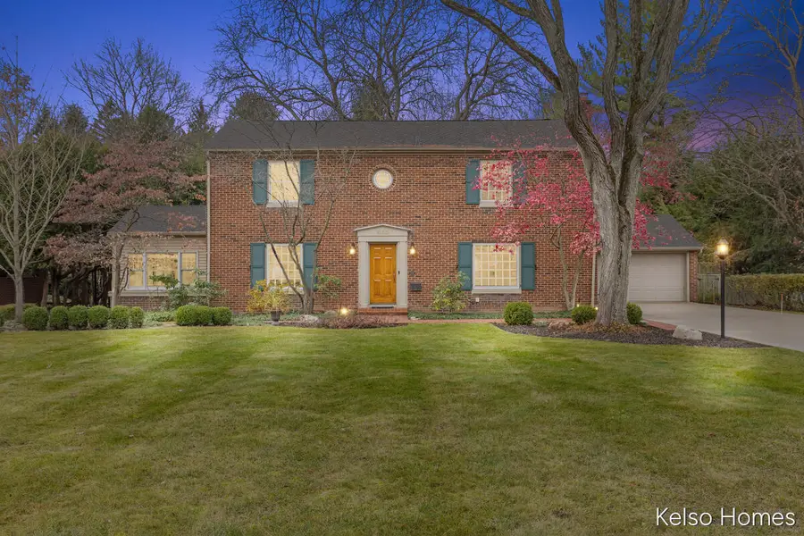 635 N Linden Street, Marshall, MI 49068 - Image #2