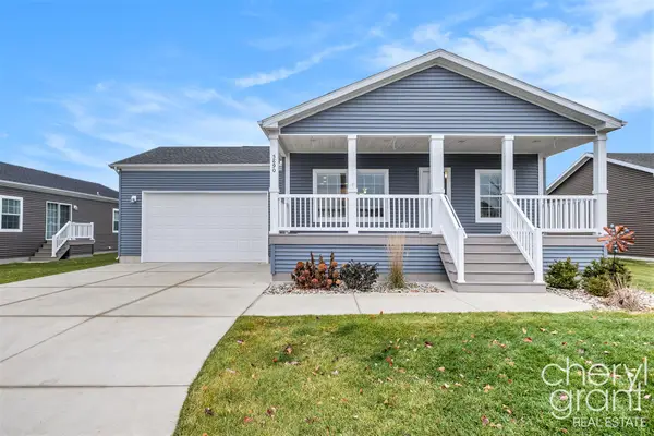 5890 Grace Way Drive, Rockford, MI 49341