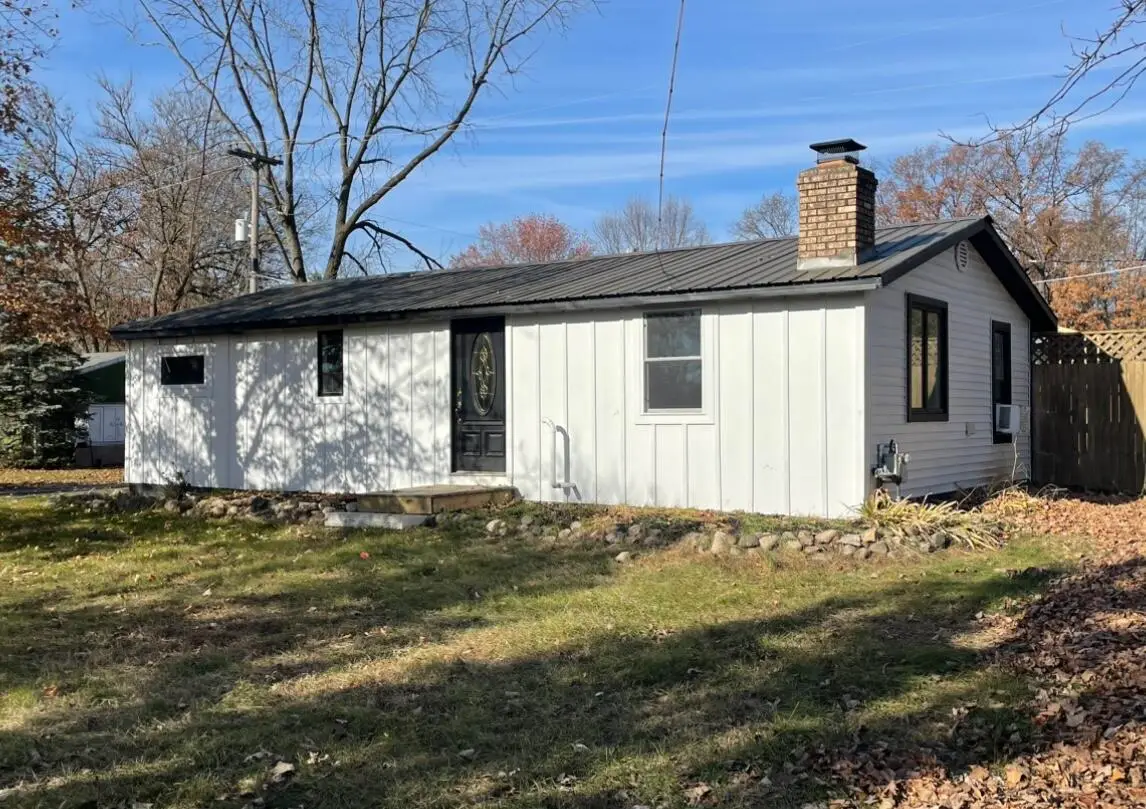 25490 Front Ave, Mattawan, MI 49071 - Image #1