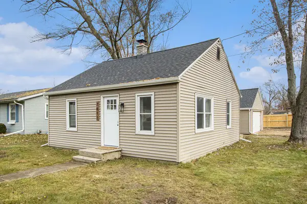 7611 Kingston Drive, Portage, MI 49002