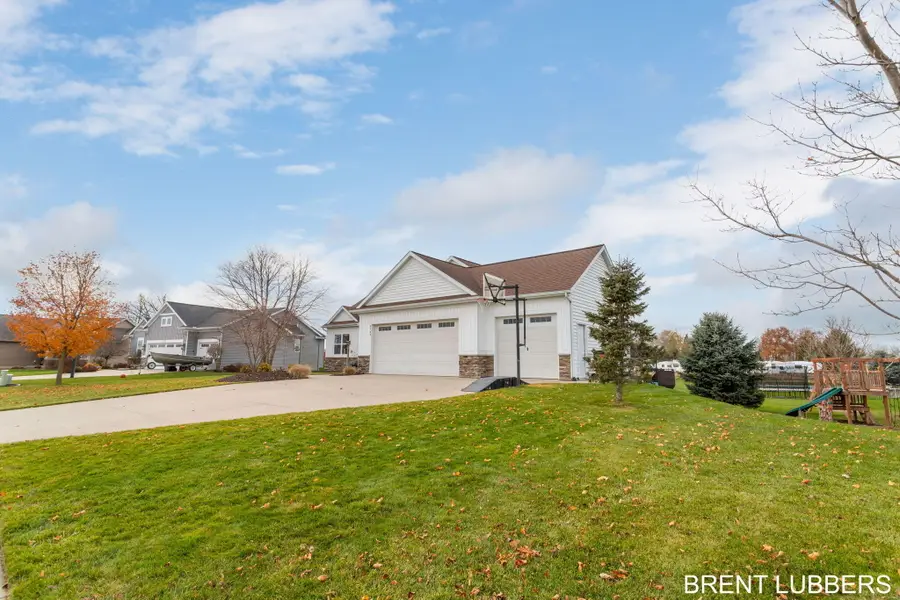 5769 Cory Drive, Hudsonville, MI 49426 - Image #2
