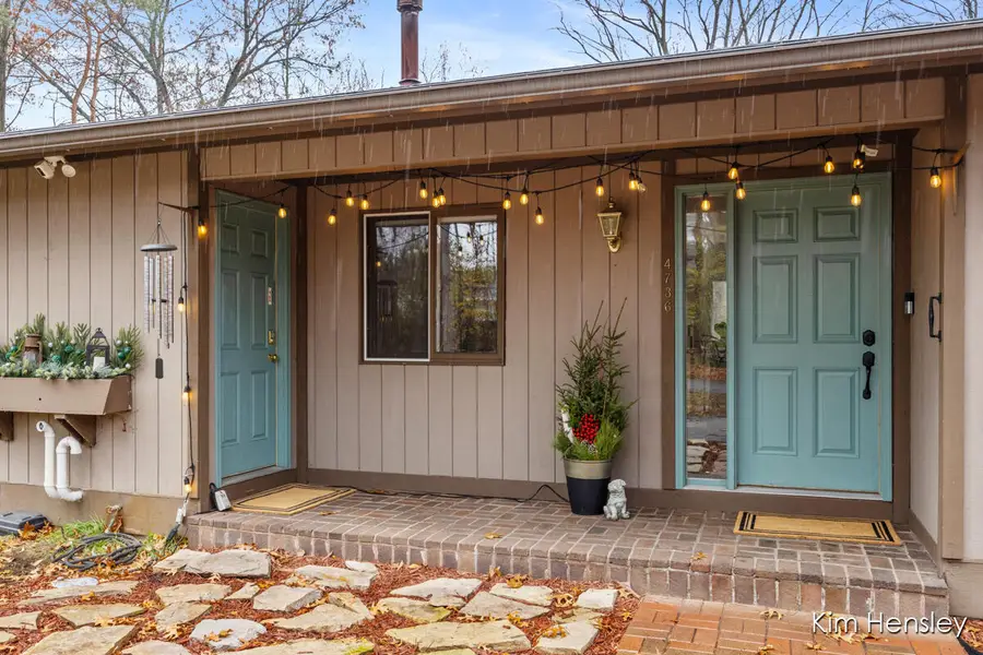 4736 Burton Street Se, Grand Rapids, MI 49546 - Image #2