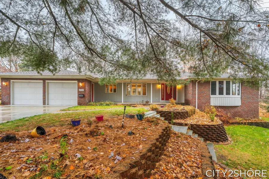 8351 Pleasant Ridge Court, Jenison, MI 49428 - Image #3