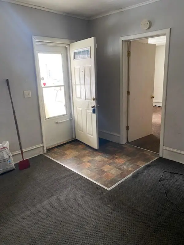 743 Logan Street Se, Grand Rapids, MI 49503 - Image #2