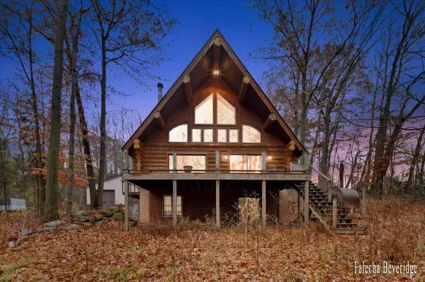 16550 Tyrone Avenue, Kent City, MI 49330