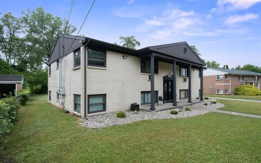 3241 Marshall Avenue Se, Grand Rapids, MI 49508 - Image #2