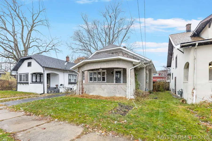 321 Knapp Street Ne, Grand Rapids, MI 49505 - Image #2