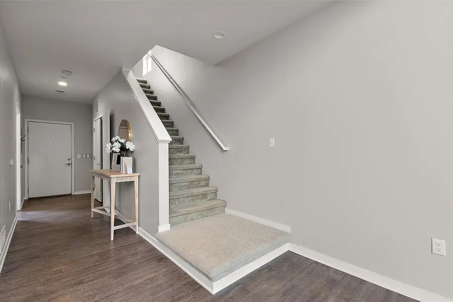 600 Douglas Street Nw #600C, Grand Rapids, MI 49504 - Image #2