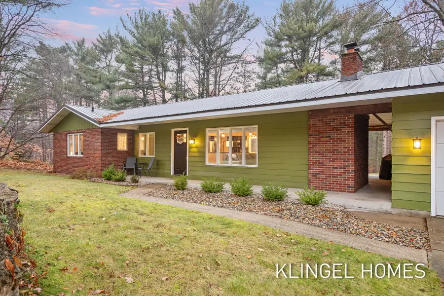 17880 Hiawatha Drive, Spring Lake, MI 49456 - Image #2