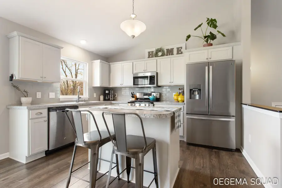 10902 Woodedge Drive, Allendale, MI 49401 - Image #3