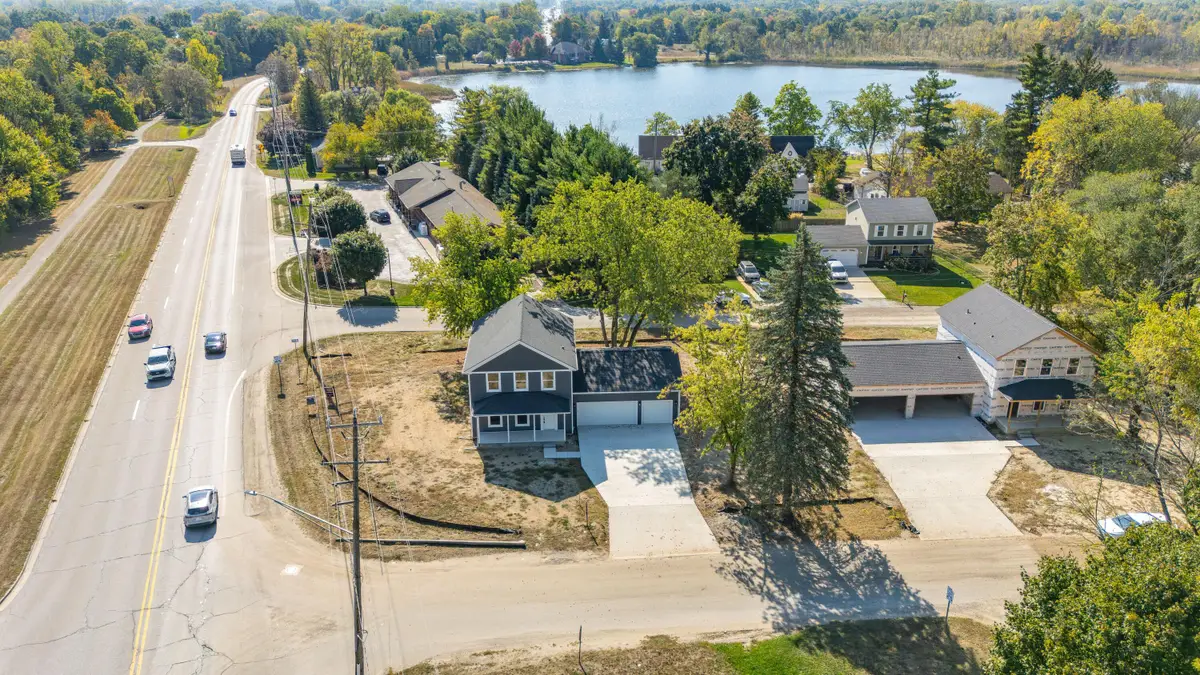3349 Mill Lake Rd, Lake Orion, MI 48360 - Image #1