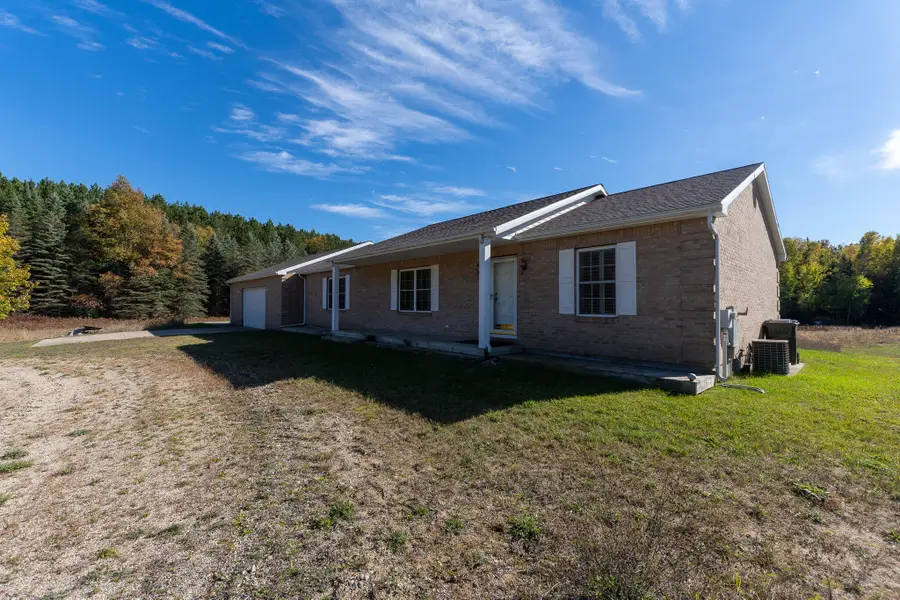 72000 E 46th Road, Cadillac, MI 49601 - Image #2