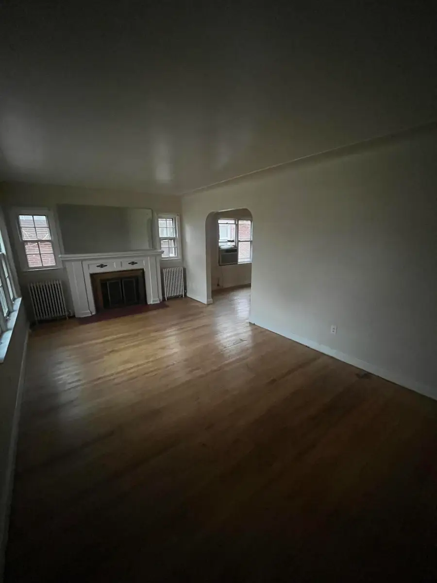 20604 Washtenaw Street, Harper Woods, MI 48225 - Image #3