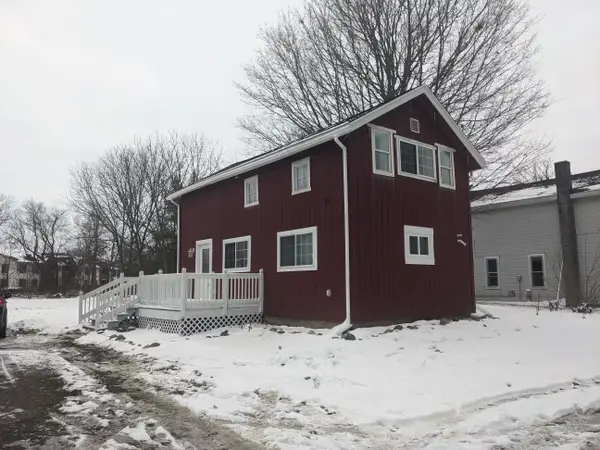 227 S Main Street Nw, Kent City, MI 49330