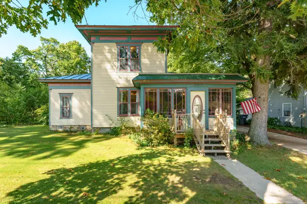 310 W Van Buren St, Gobles, MI 49055