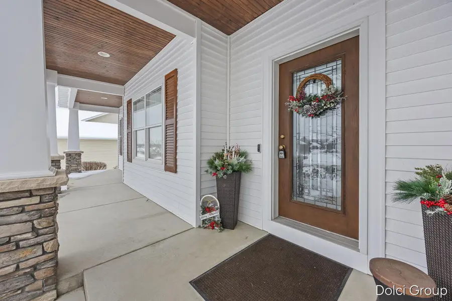 4669 Gordonshire Nw, Grand Rapids, MI 49534 - Image #2