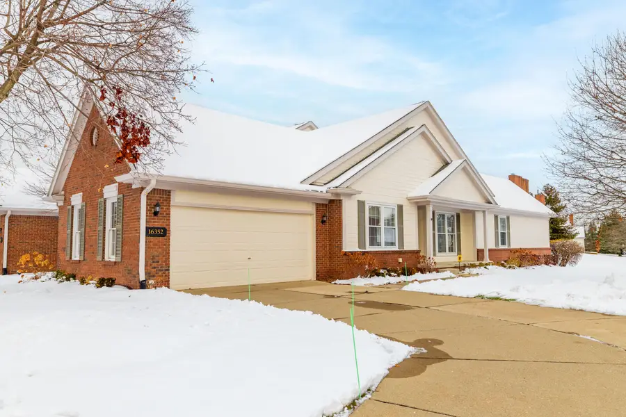 16352 Country Knoll Drive, Northville, MI 48168 - Image #3