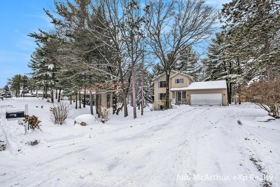 7264 High Timber Drive, Greenville, MI 48838 - Image #2