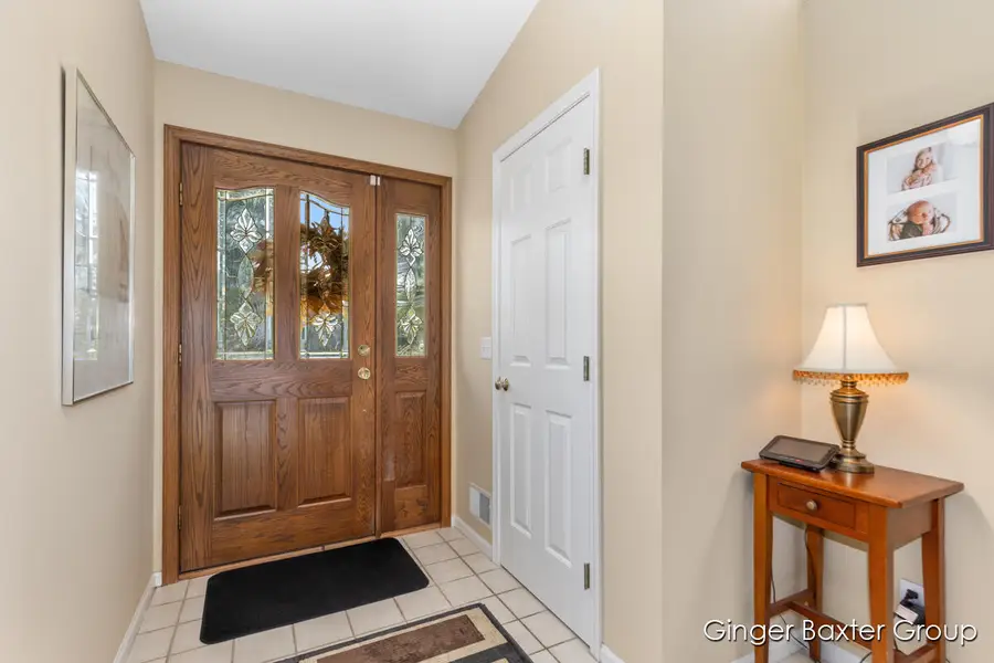 4001 Oak Valley Court Sw, Wyoming, MI 49519 - Image #2