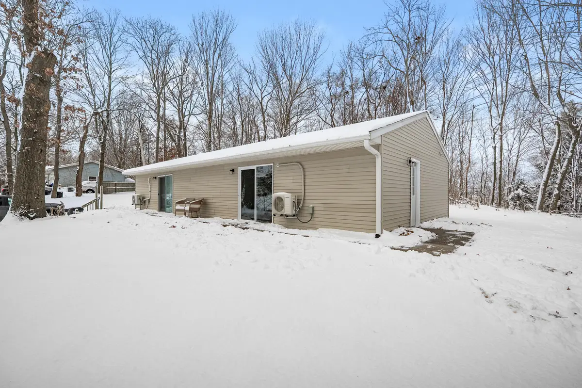 23794 Kinne Avenue, Mattawan, MI 49071 - Image #1