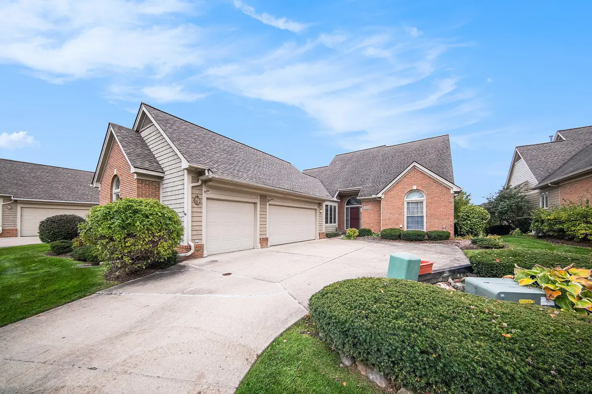 1989 Stonebridge Drive N, Ann Arbor, MI 48108 - Image #1