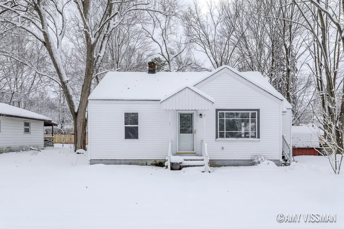 412 E Berrien Street, Paw Paw, MI 49079 - Image #1