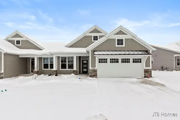 5548 Albright Avenue Sw #22, Grandville, MI 49418