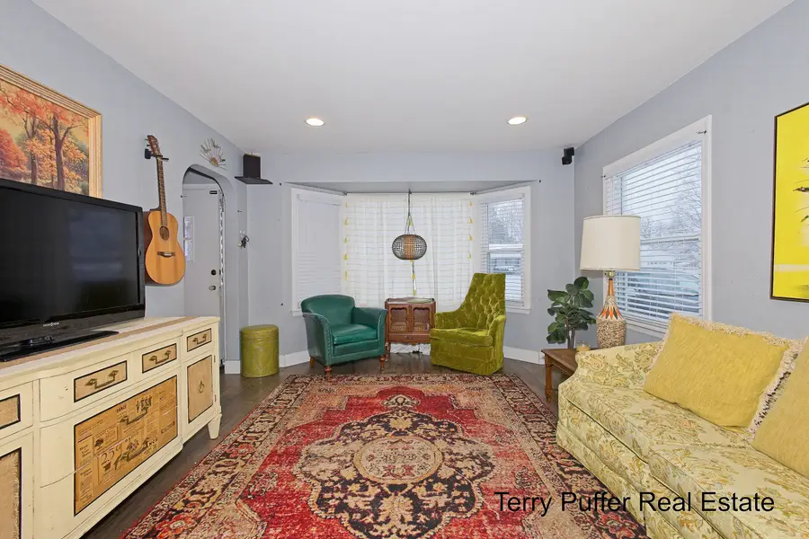 2206 Oak Avenue, Muskegon, MI 49445 - Image #2