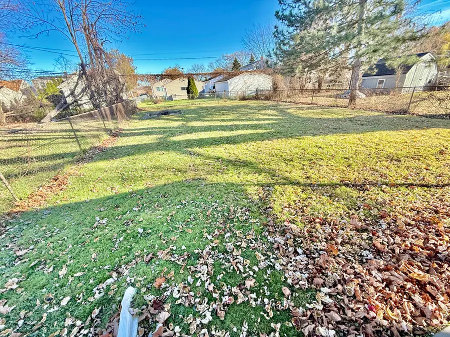 22084 Shakespeare Avenue, Eastpointe, MI 48021 - Image #2