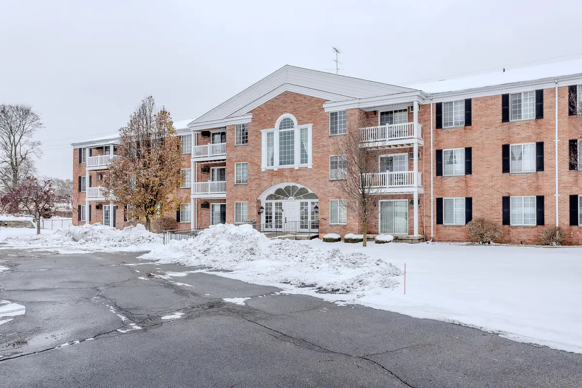 2207 Porter Street Sw, Wyoming, MI 49519 - Image #1