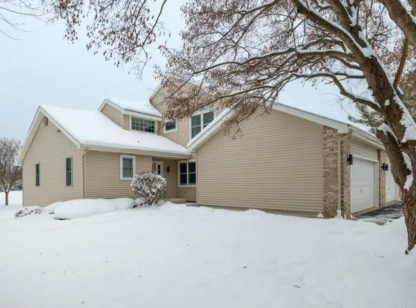 7563 Woodbridge Lane, Portage, MI 49024