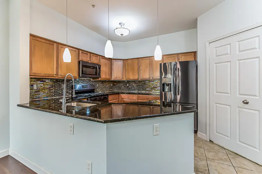 922 W Summerfield Glen Circle, Ann Arbor, MI 48103 - Image #3