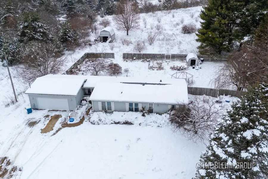 8121 10 Mile Road Ne, Rockford, MI 49341 - Image #2