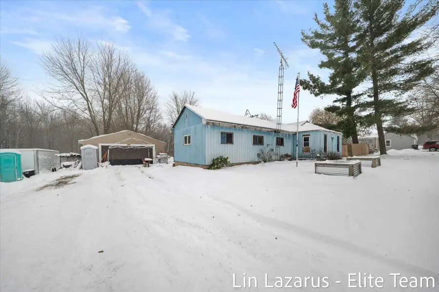 13280 Ritchie Avenue Ne, Cedar Springs, MI 49319 - Image #2