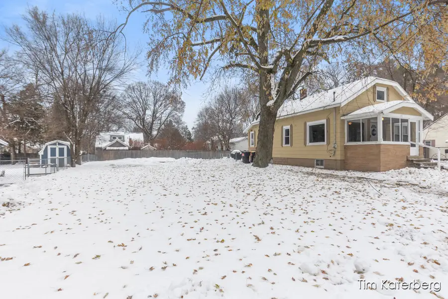 103 Walter Street Se, Grand Rapids, MI 49548 - Image #2