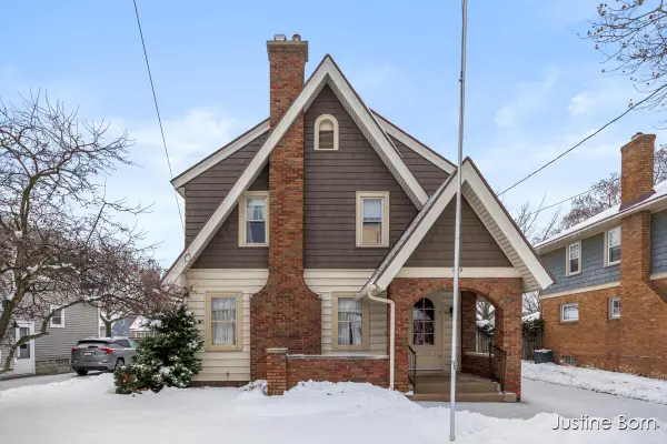 2219 Paris Avenue Se, Grand Rapids, MI 49507