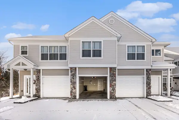 631 Pebblestone Lane, Chelsea, MI 48118