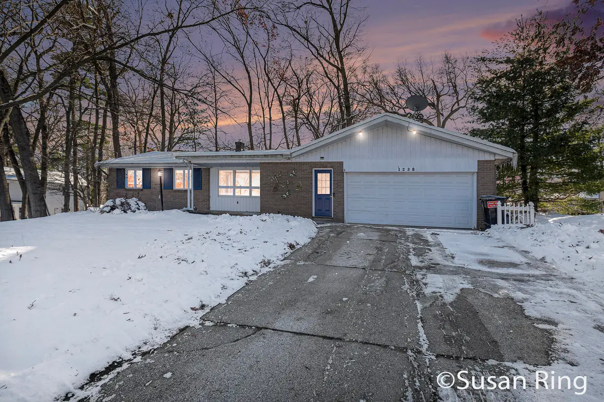 1238 Pickett Street Se, Grand Rapids, MI 49508 - Image #1