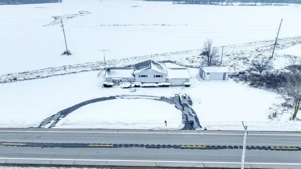 11495 W Carleton Road, Clayton, MI 49235