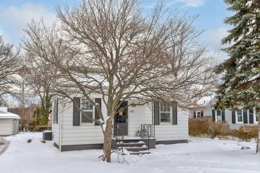 911 Napier Avenue, Saint Joseph, MI 49085 - Image #3