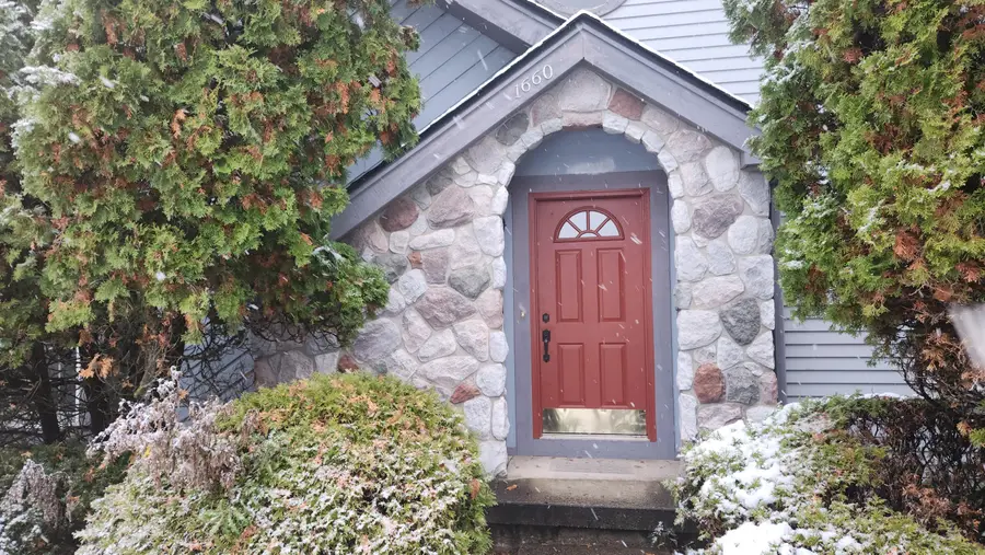 1660 Pond Shore Drive, Ann Arbor, MI 48108 - Image #2