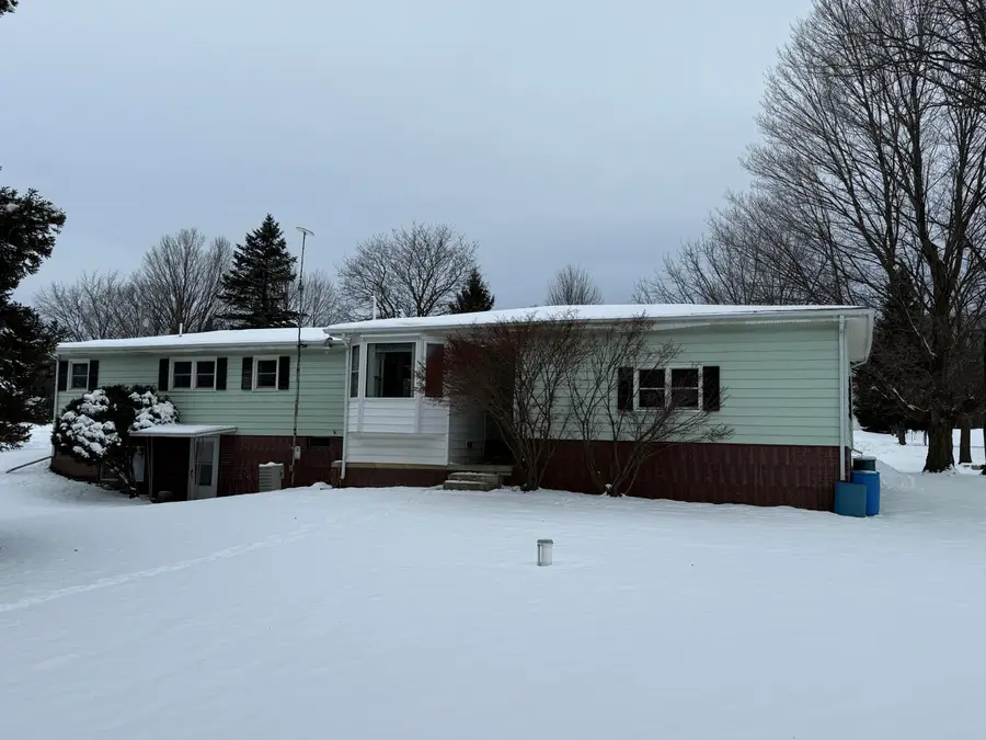 265 Dildine Road, Ionia, MI 48846 - Image #2