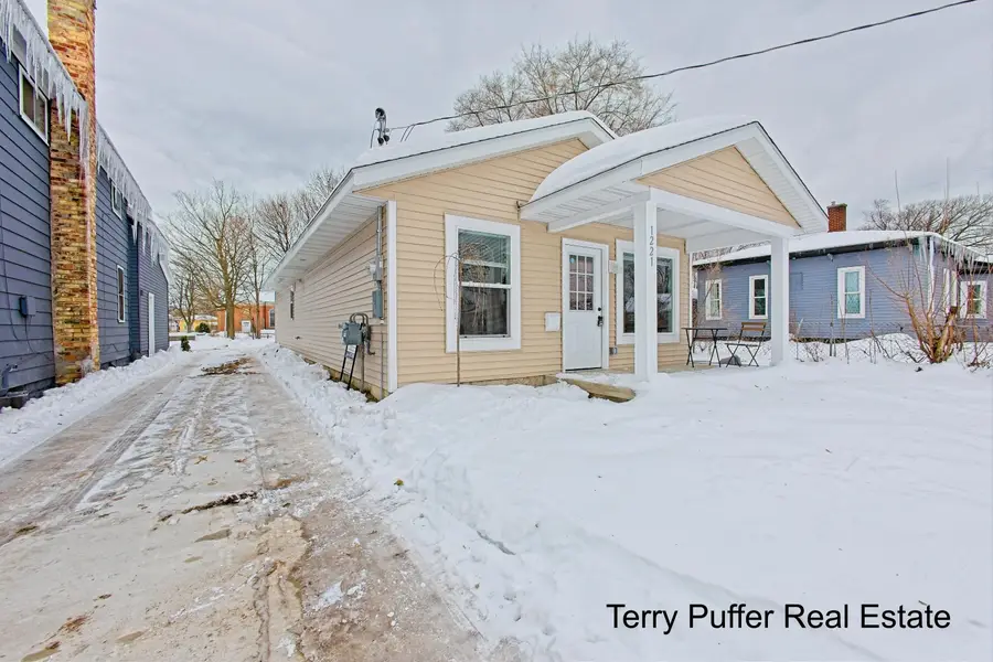 1221 Sanford Street, Muskegon, MI 49441 - Image #3